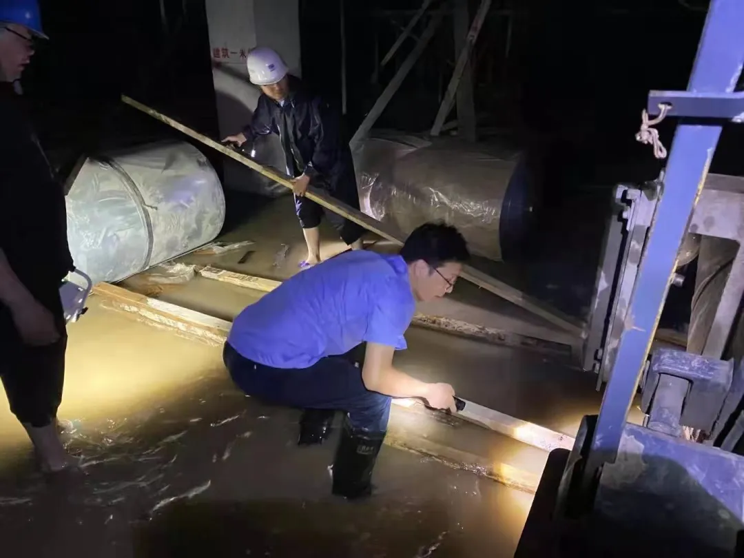 中建安裝開展生產自救和搶險救災