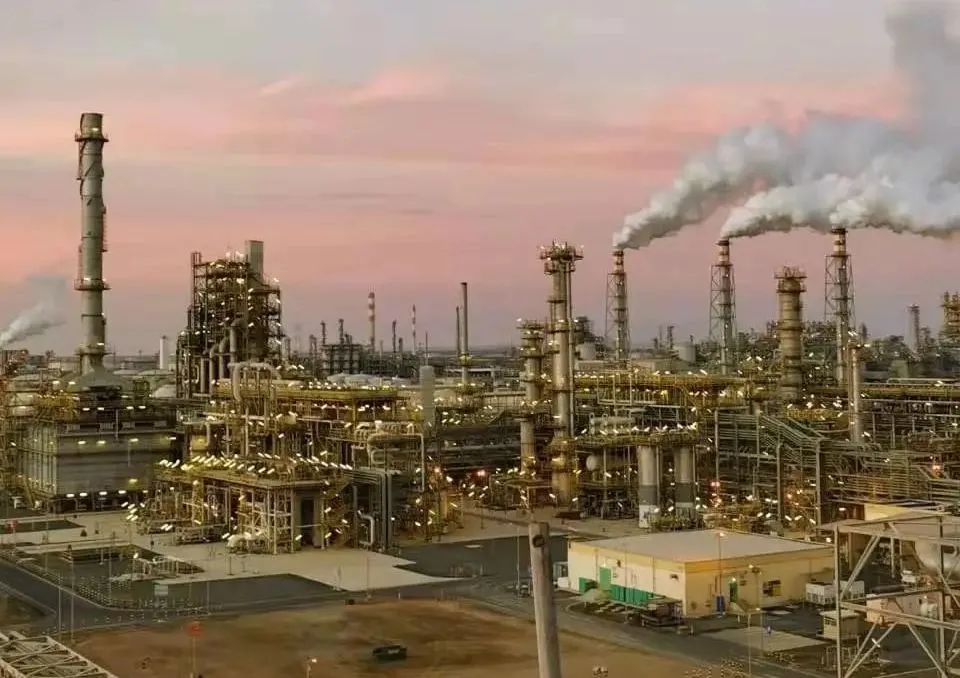 寰球中東公司沙特拉比格低溫液氮儲罐項目機械竣工