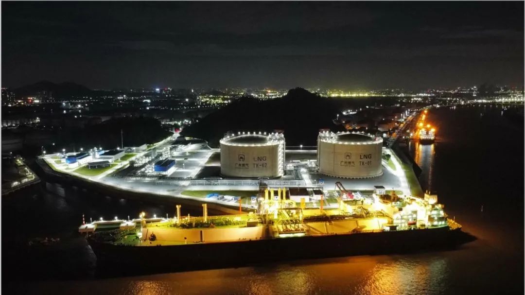 廣州LNG應急調峰儲氣庫項目成功完成首船LNG接卸