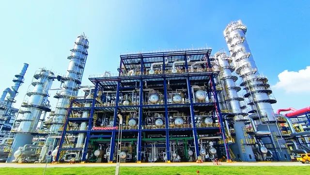 世界規模最大的稀乙烯干氣制乙苯裝置一次開車成功