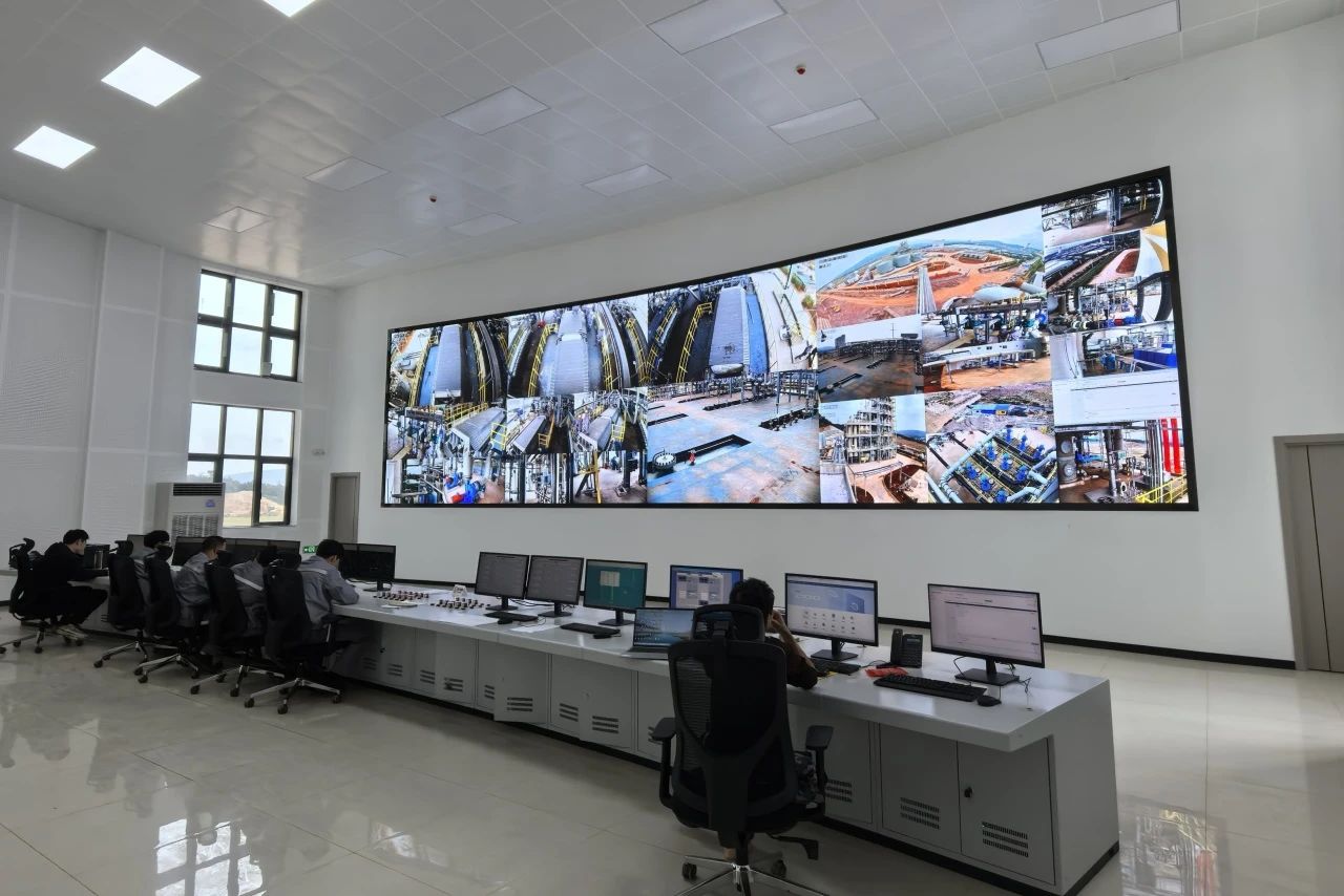 華陸公司云南甕福祥豐無水氟化氫項(xiàng)目一次性投料試車成功