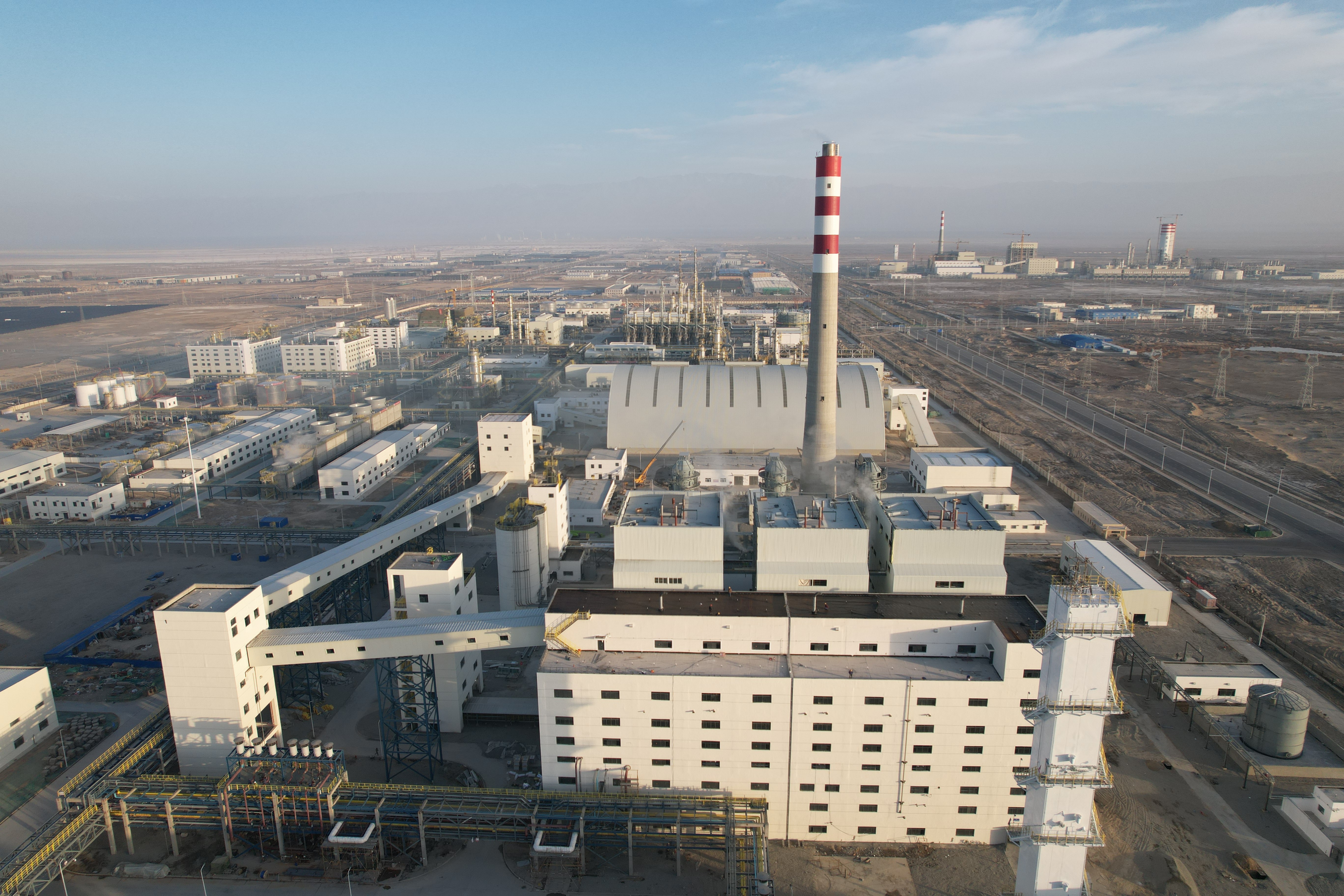 東華科技總承包的新疆曙光綠華年產10萬噸BDO聯產12萬噸PBAT項目順利中交