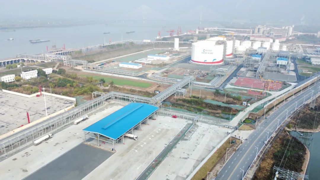 十四化建承建的全國首座內河LNG接收站項目吹掃速度創造新紀錄